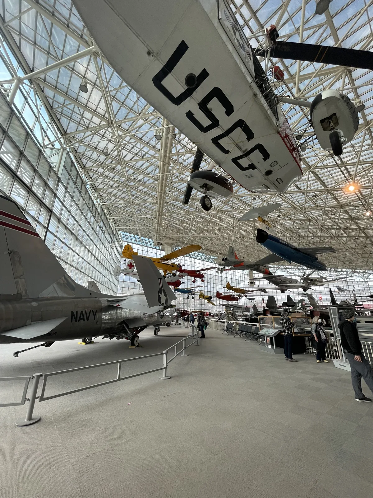 매달린 N522 항공기