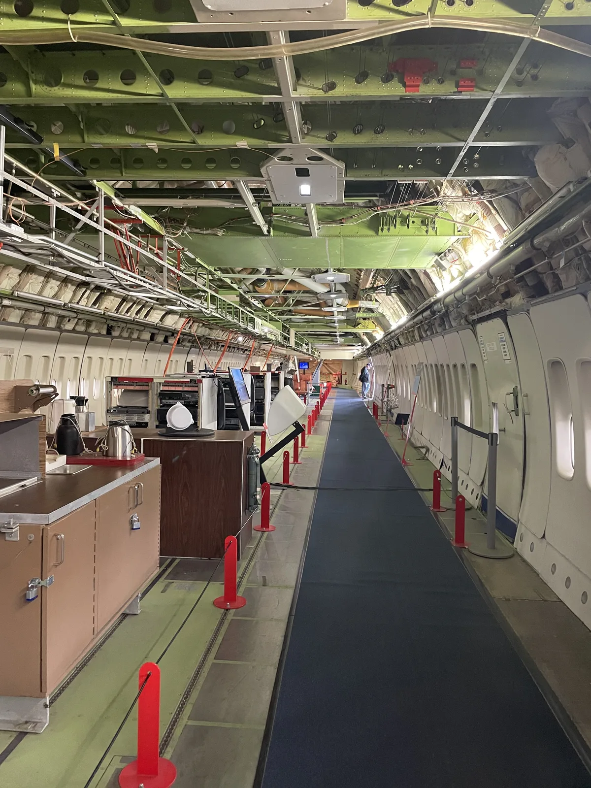 보잉747 프로토타입 기내 장비들