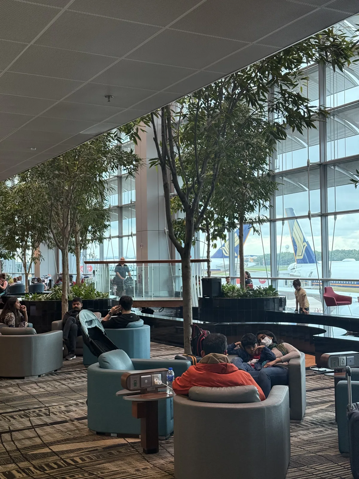 싱가포르 창이공항 3터미널 내부