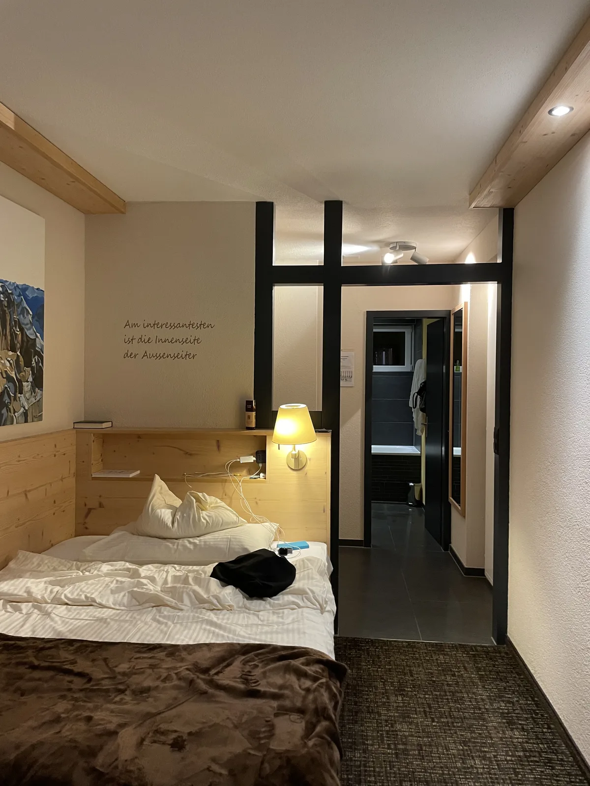Eiger Selfness Hotel room interior