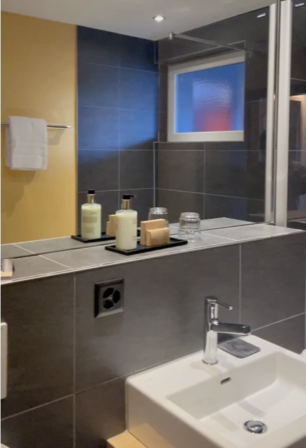 Eiger Selfness Hotel bathroom