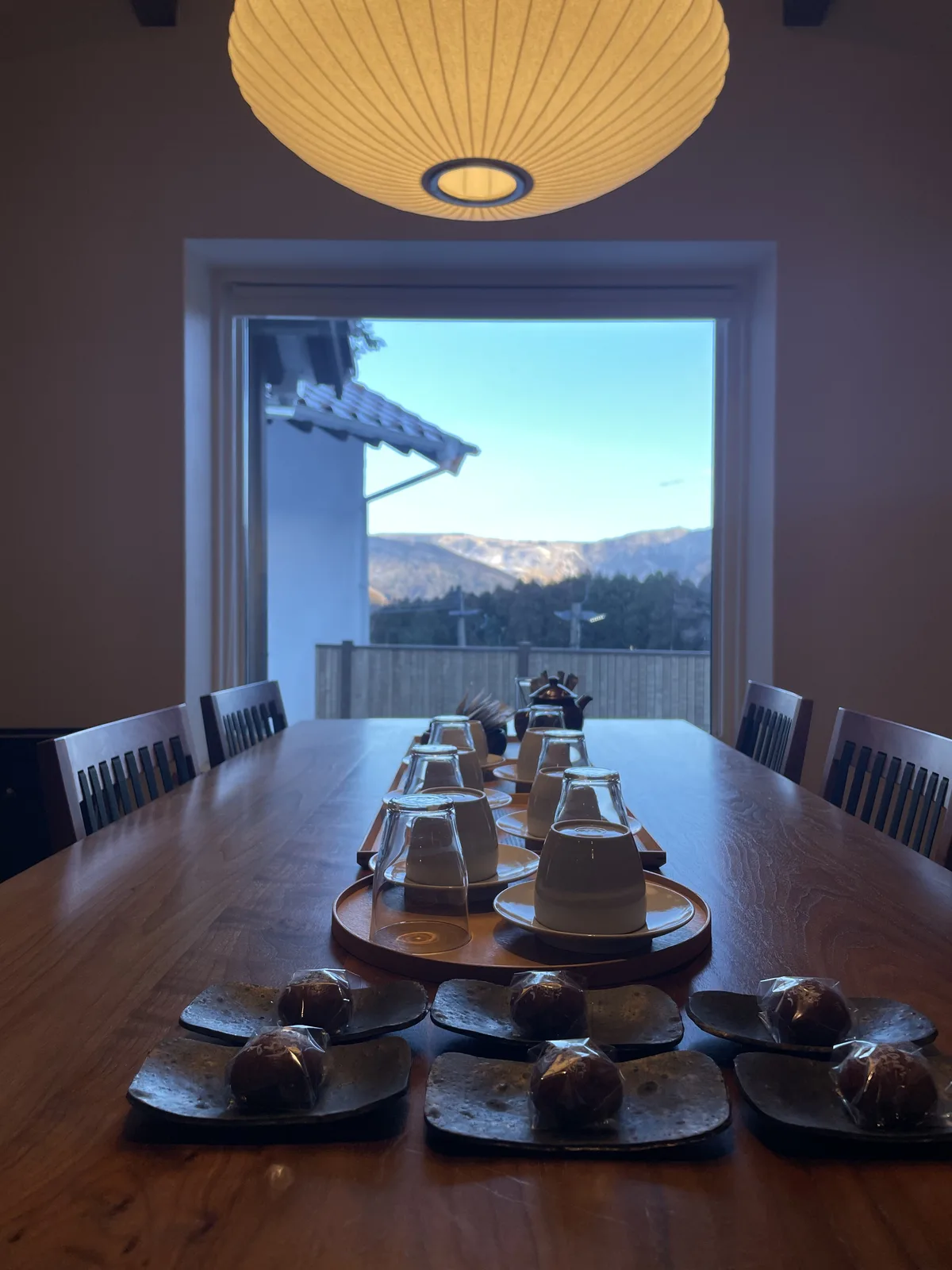 잇코텐 식탁에서 바라본 창밖 뷰