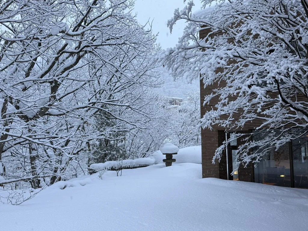 홋카이도 조잔케이 쿠리야 스이잔 료칸 후기 (가이세키 석식·조식 포함)