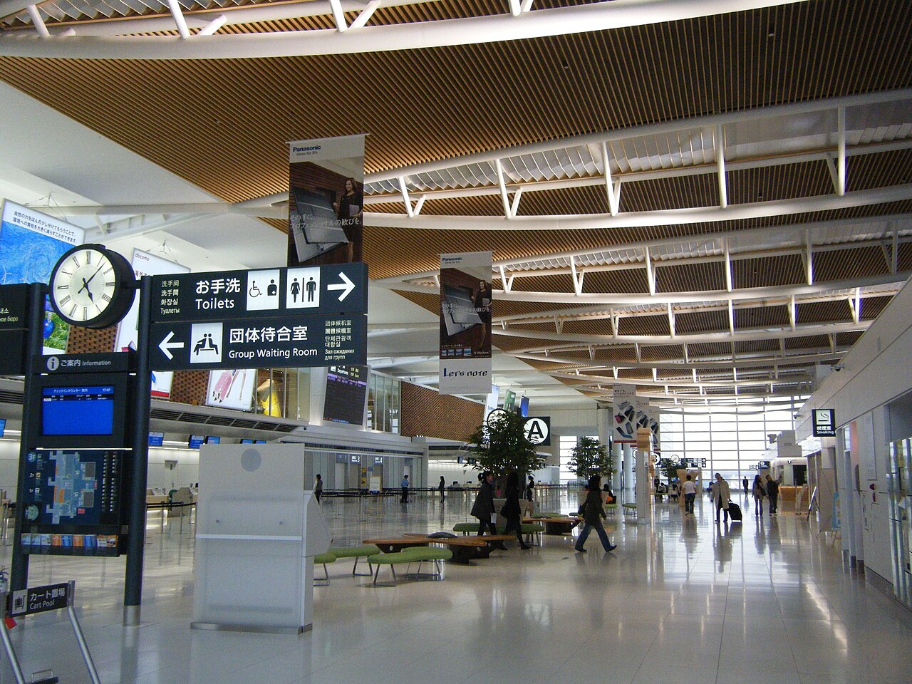 신치토세공항 국제선 터미널, 2010년 4월.