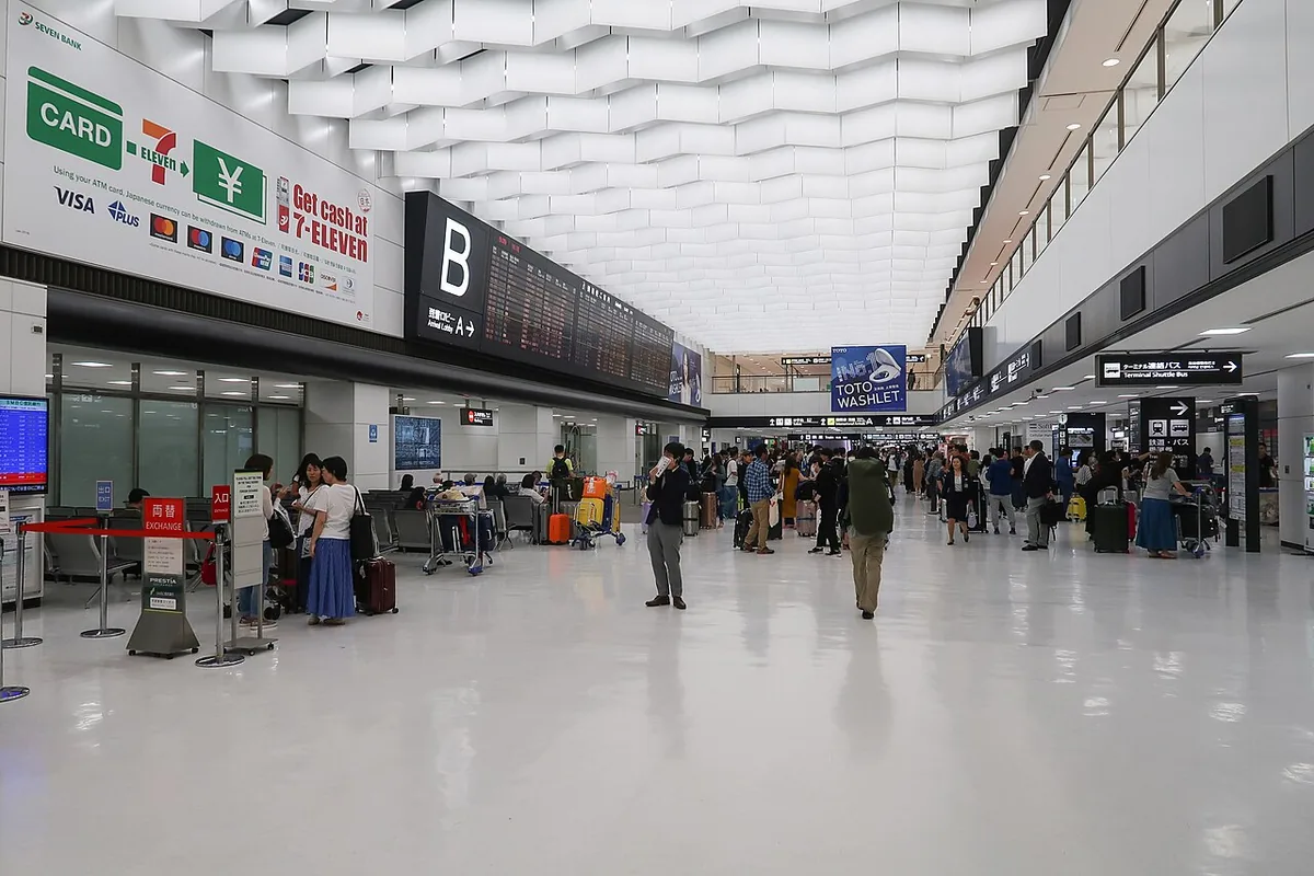 나리타공항 1·2터미널 입국 빨라집니다, 입국심사·세관을 키오스크 한 번에